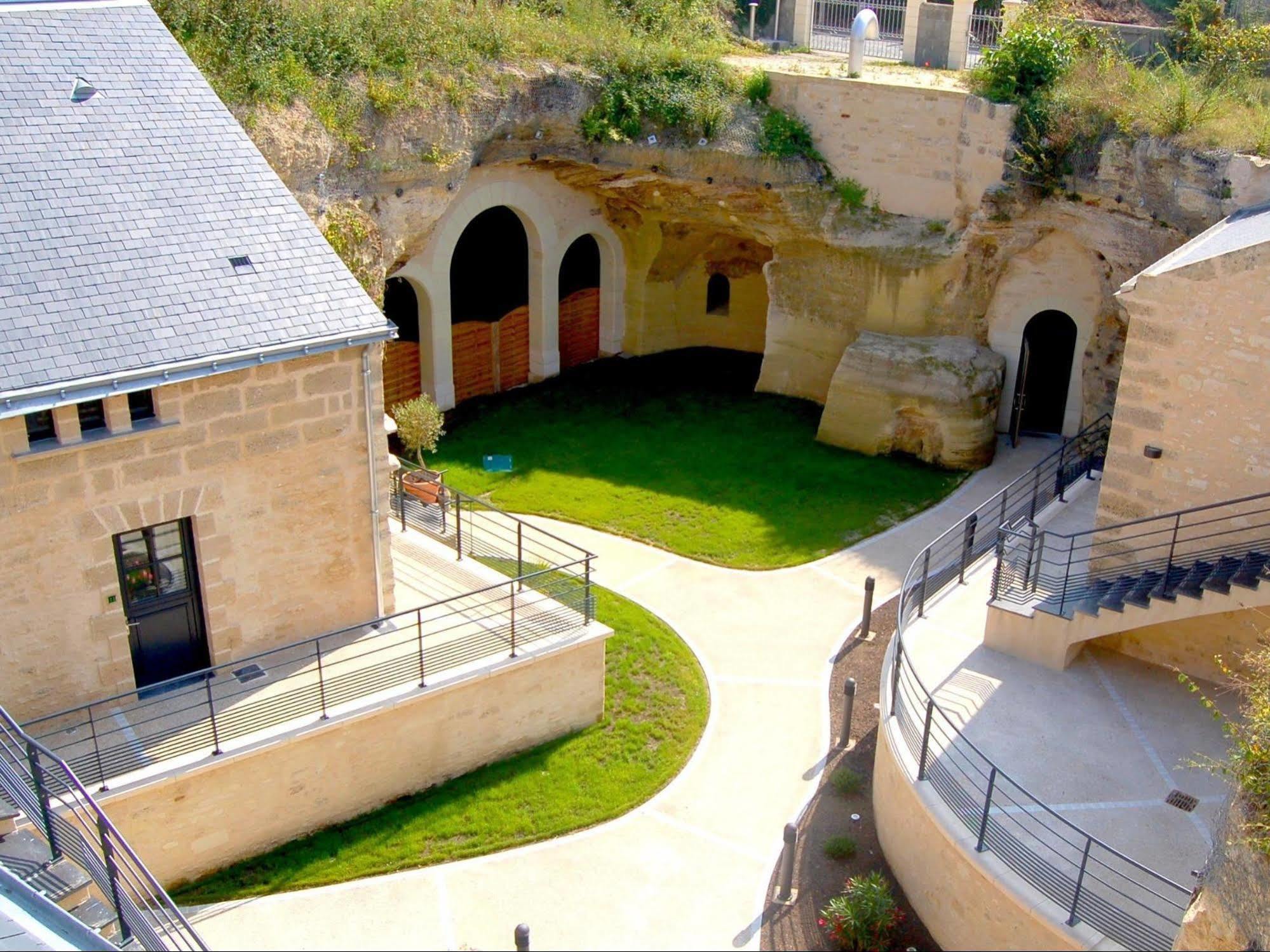 Rocaminori Hotel Louresse-Rochemenier Екстериор снимка
