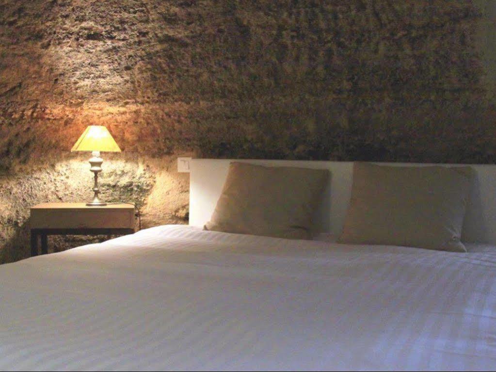 Rocaminori Hotel Louresse-Rochemenier Екстериор снимка