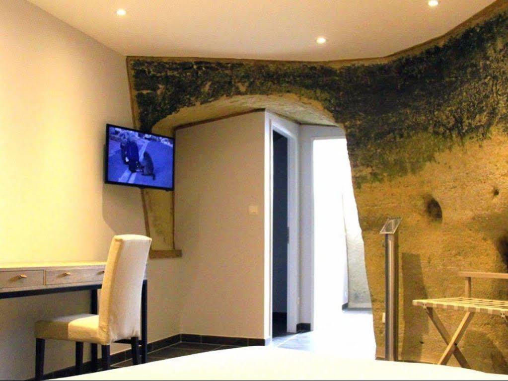 Rocaminori Hotel Louresse-Rochemenier Екстериор снимка